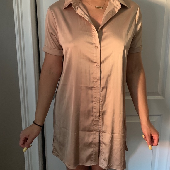 Button down dress - Picture 2 of 3